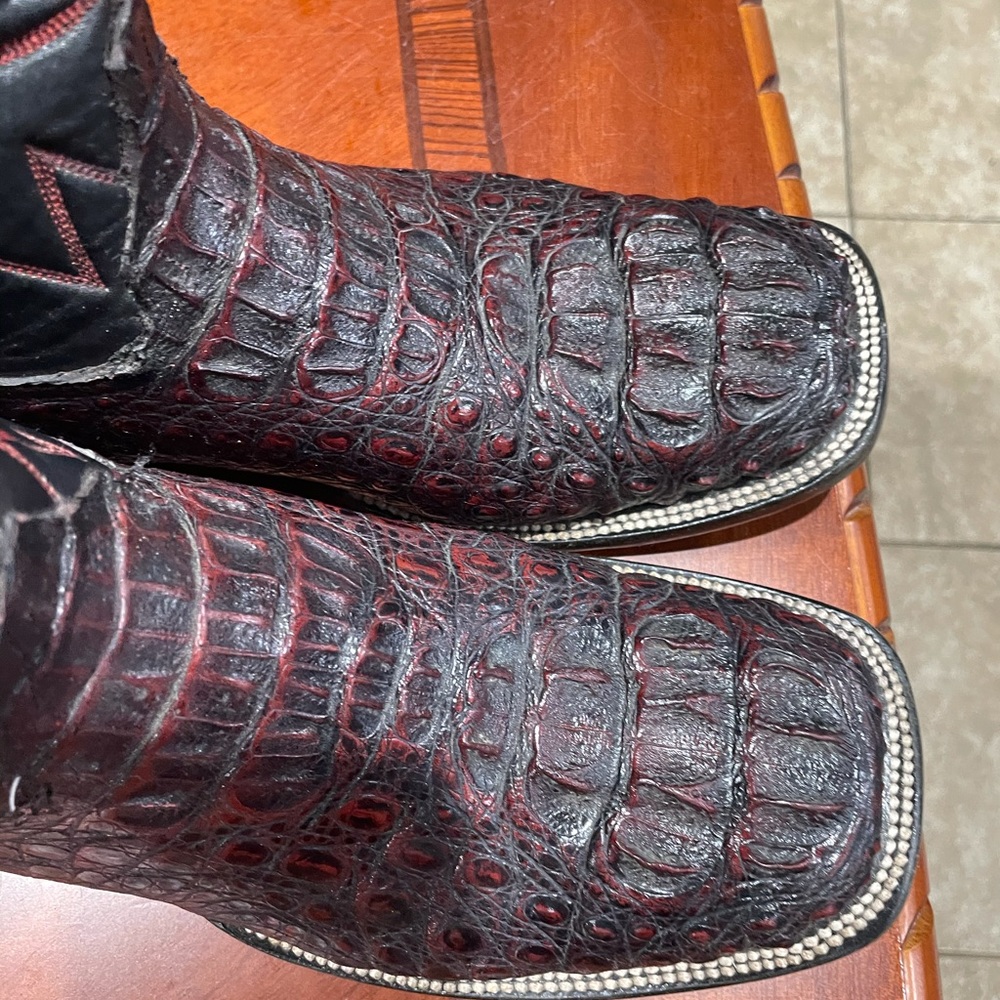 Custom boots back of caimans neck like new as 9EE